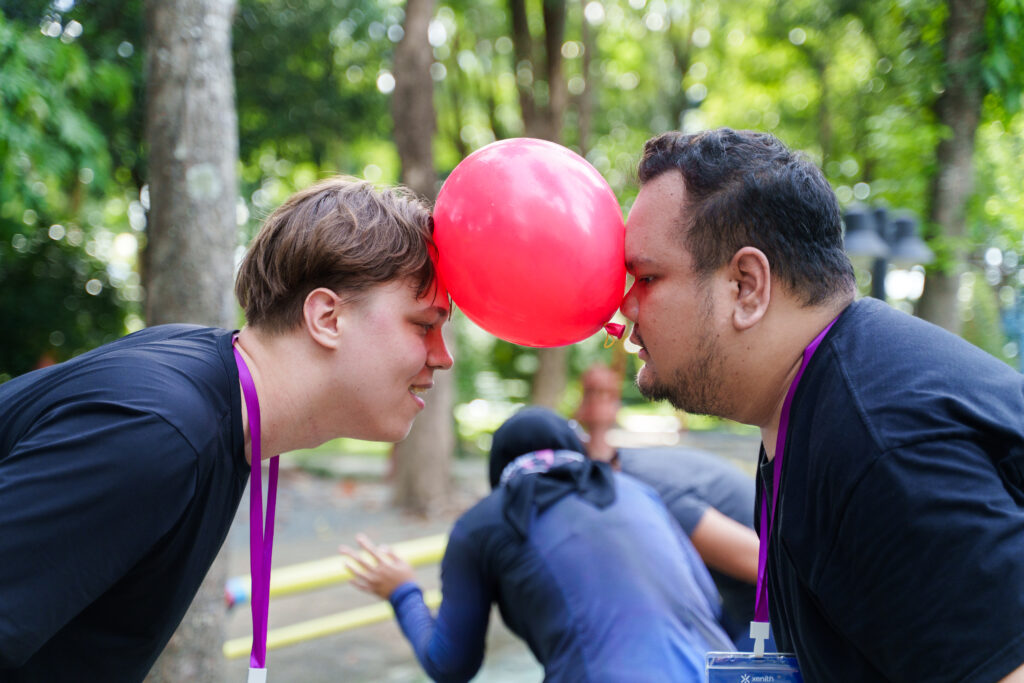 team building activity in chiang mai with balloons
